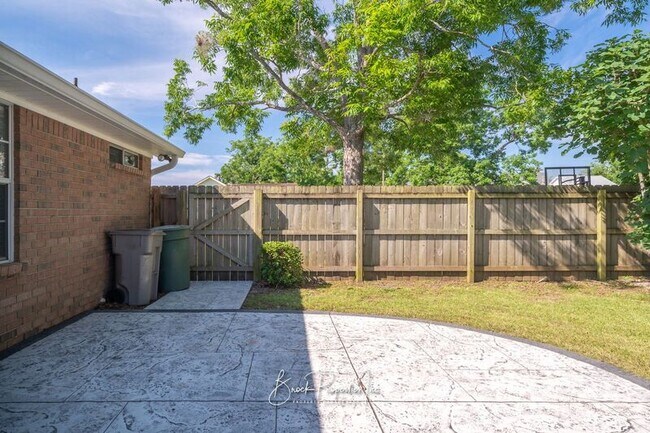 Building Photo - 5504 Shadow Grove Blvd