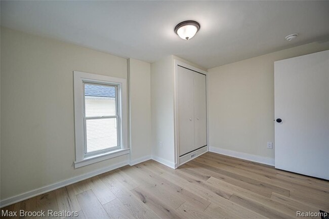 Building Photo - 409 Baldwin Ave