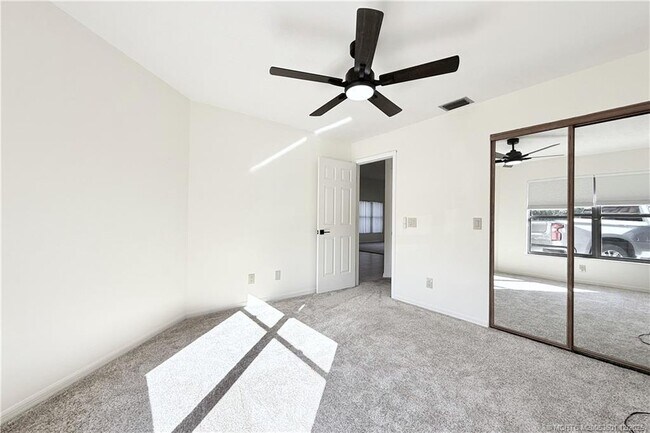 Building Photo - 3012 SW Mariposa Cir