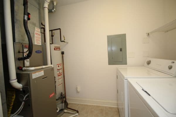 Building Photo - 10765 Clock Tower Dr