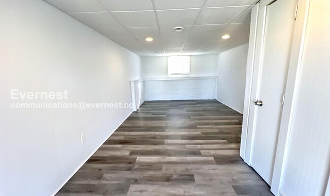 Building Photo - 1021 SE Steeple Dr