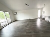 Building Photo - 156 Petrus Ave