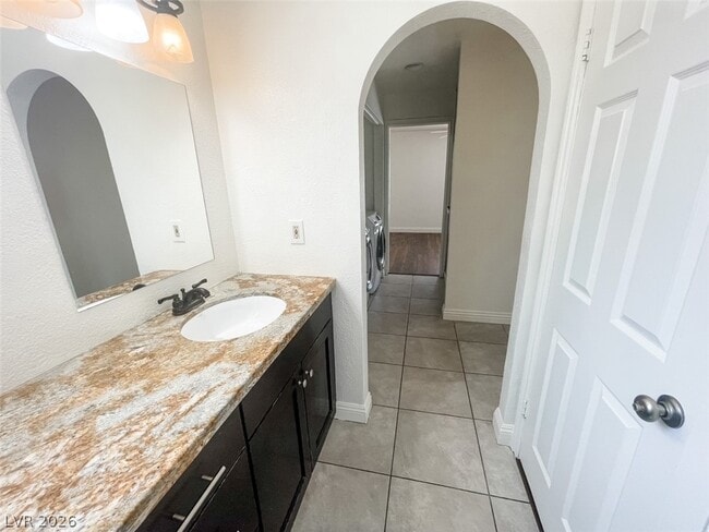 Building Photo - 7038 Hillcroft Way