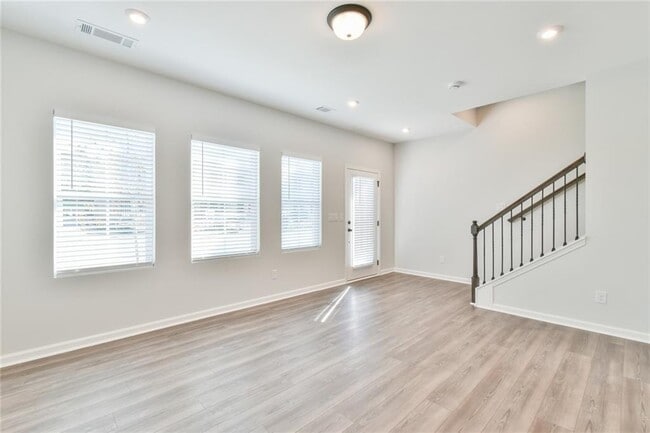Building Photo - 2282 Whistler Wy NE