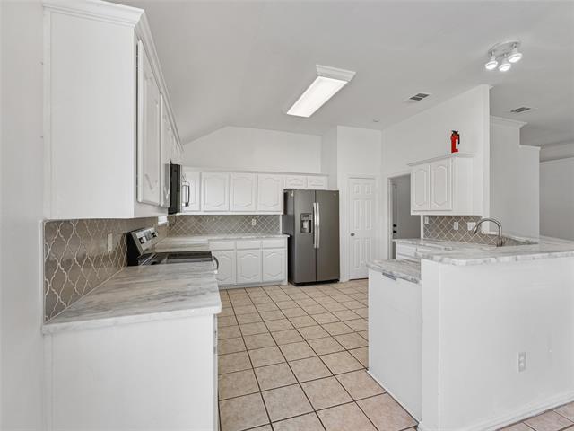 Building Photo - 3651 Willow Creek Dr