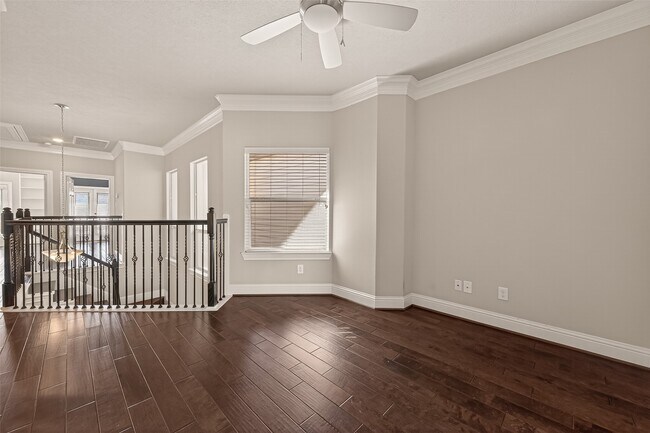 Building Photo - 5708 Petty St