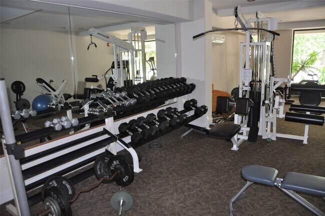 Building Photo - 510 Lovett Blvd