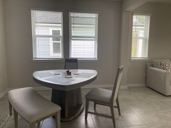 Building Photo - 166 Modesto Dr