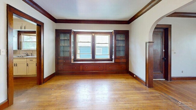 Building Photo - 4003 Behrwald Ave