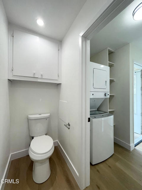 Building Photo - 208 E Surfside Dr