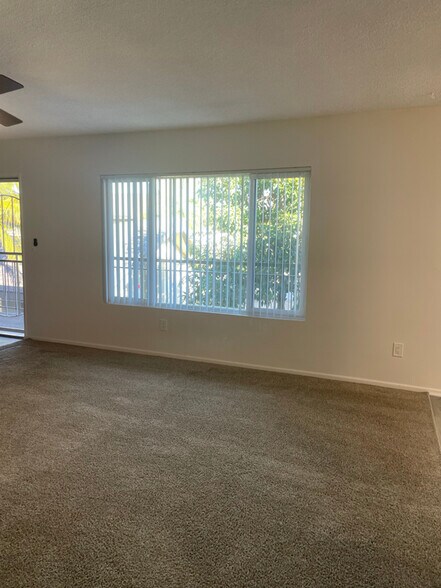 Building Photo - 7932 Lampson Ave