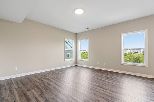 Building Photo - 916 Camden Ct