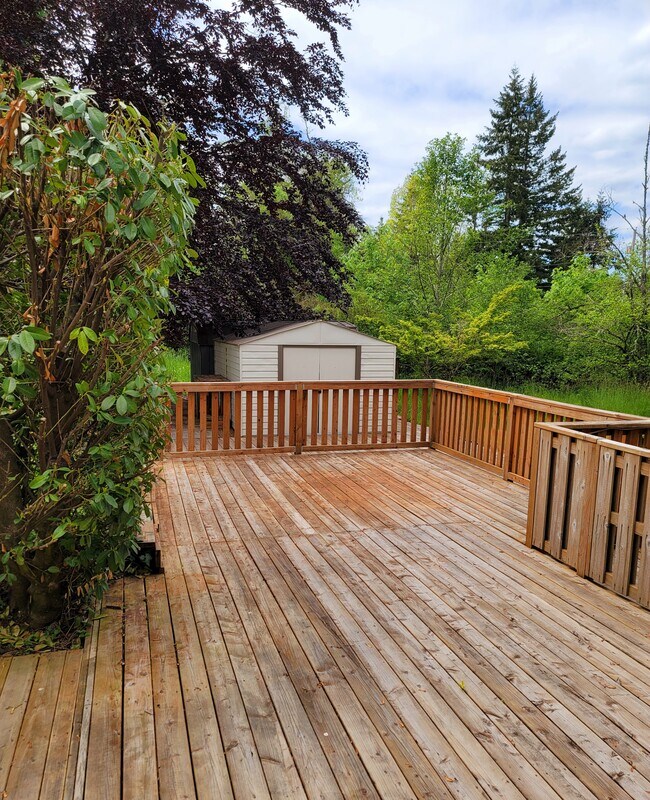 Building Photo - 11071 SE 242nd Ave