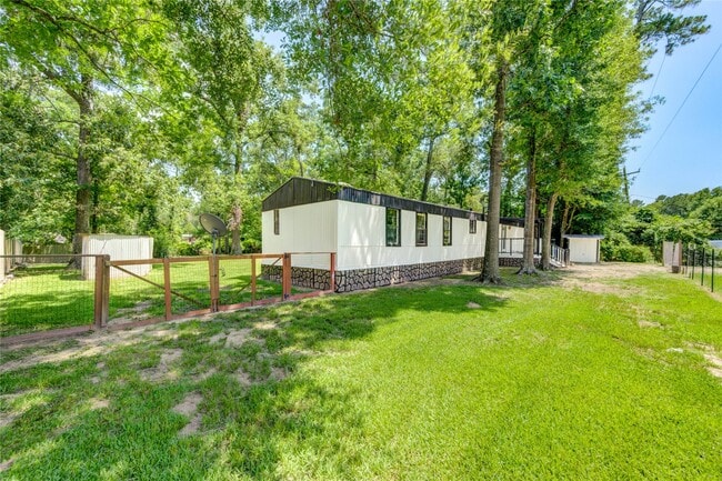 Building Photo - 26342 Hunters Trail