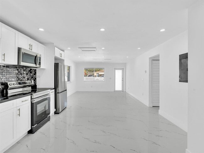 Building Photo - 3354 NW 50th St