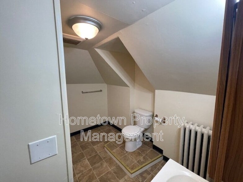 Building Photo - 1851 North St