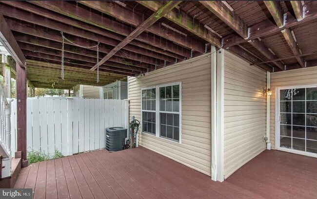 Building Photo - 222 Mary Jane Ln