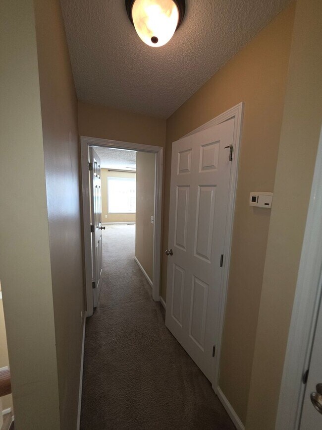 Building Photo - 435 Sandy Oak Dr