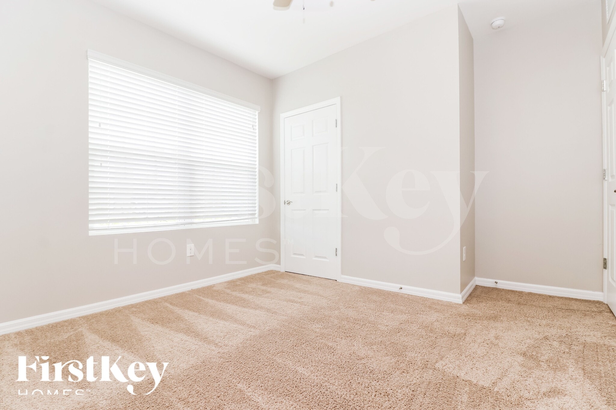 Building Photo - 710 SW 12th St