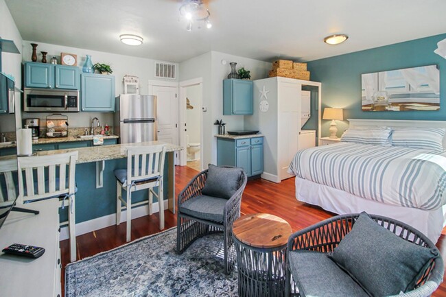 Building Photo - Parkside Suite: Fully Furnished Modern Studio in the Heart of Jacksonville $300 Utility Fee