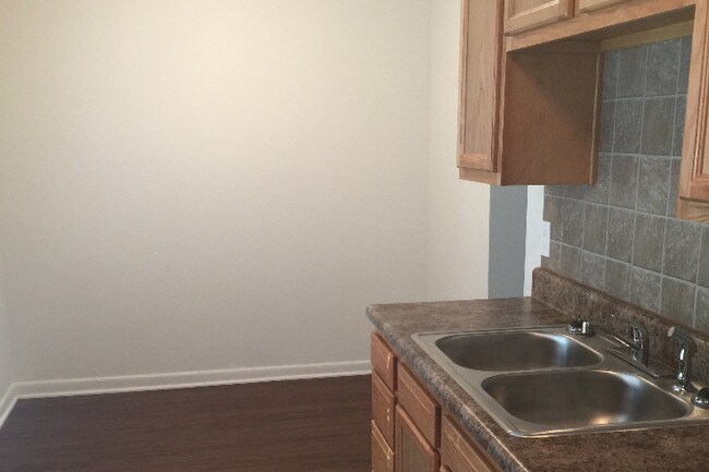 Building Photo - 700 Geneva Ave