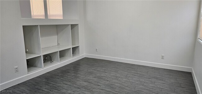 Building Photo - 7451 Benlomond Ave