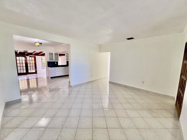 Building Photo - 2101 SW 81st Ave