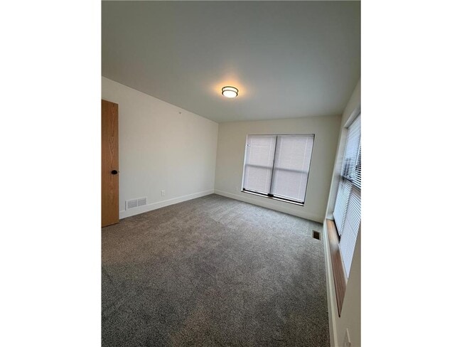 Building Photo - 131 W 46th St