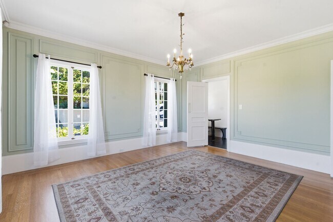 Building Photo - 501-503 Mandana Blvd