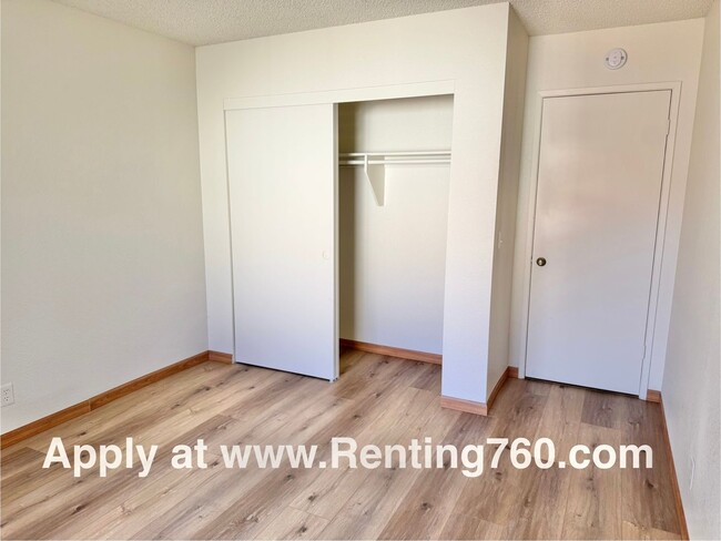 Building Photo - Beautiful and Spacious 3 Bedroom 2 Bathroo...