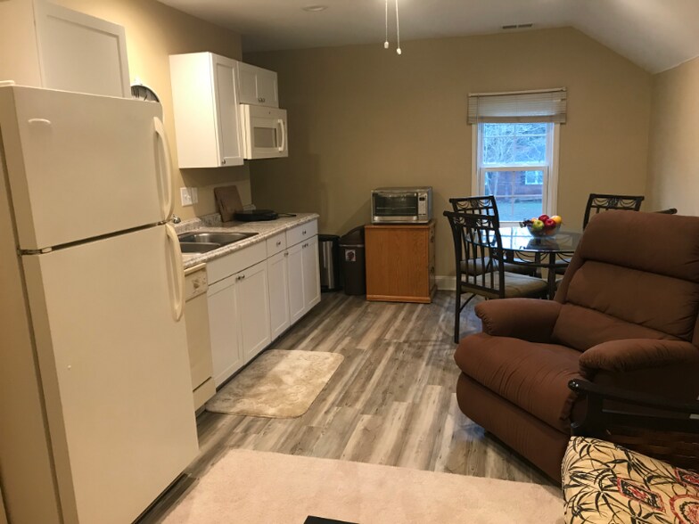 Building Photo - 345 Jay St