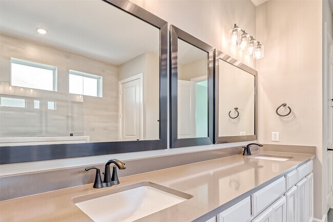 Building Photo - 610 Vineyard Hollow Ct