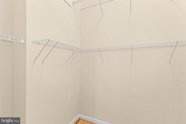 Building Photo - 3836 Elmwood Towne Way