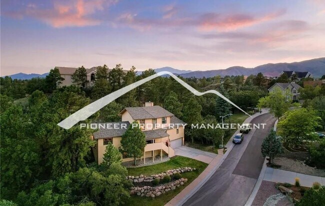 Building Photo - 5 bedroom, 3.5 bath home in North West Colorado Springs