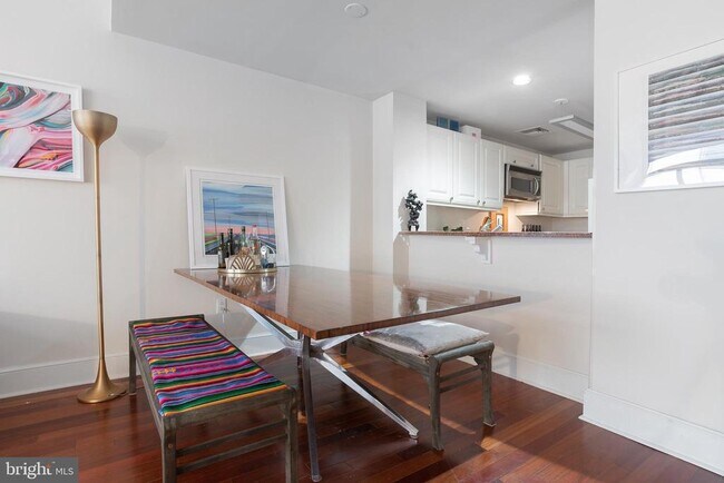 Building Photo - 1500 Chestnut St