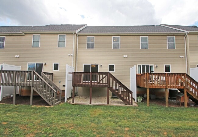 Building Photo - 186 Cedar Point Ln