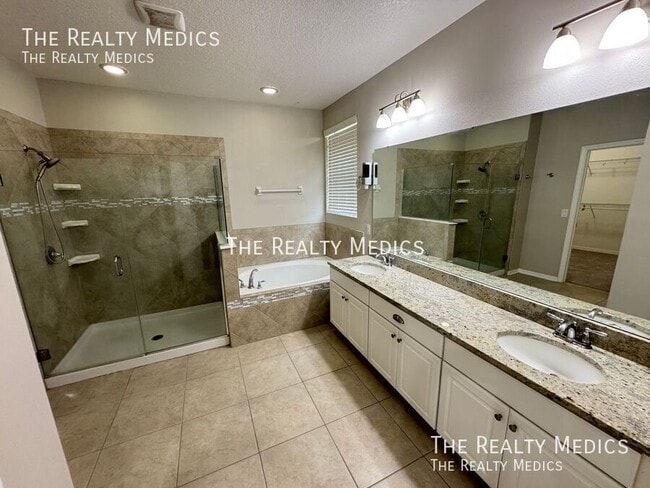 Building Photo - 5107 Appenine Loop W