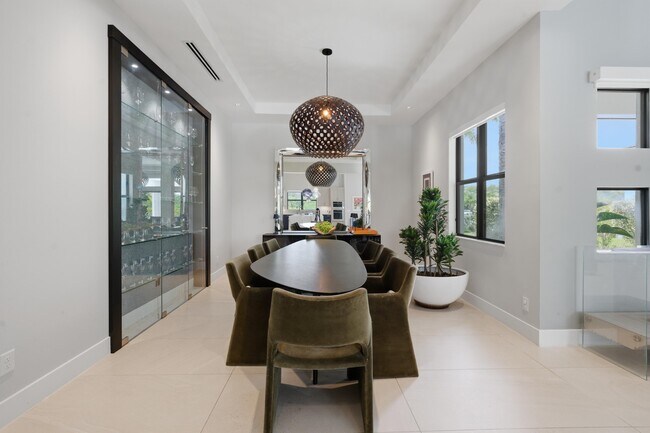 Building Photo - 17101 Magnolia Estates Dr