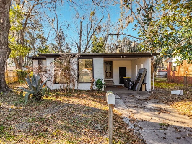 Building Photo - 5330 Quan Dr