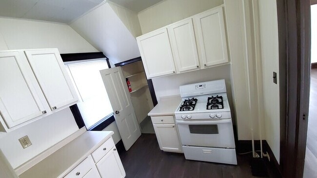 Building Photo - 1620 M St SW