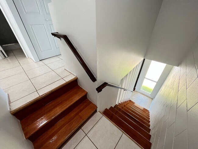 Building Photo - SECTION 8 OK! 2 level townhouse 3 Bedroom, 1 Bathroom Unit With 1 Parking Stall Available Now!