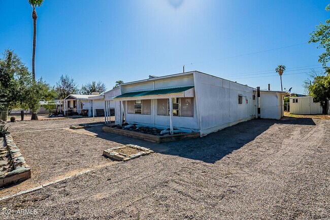 Building Photo - 334 N 83rd St