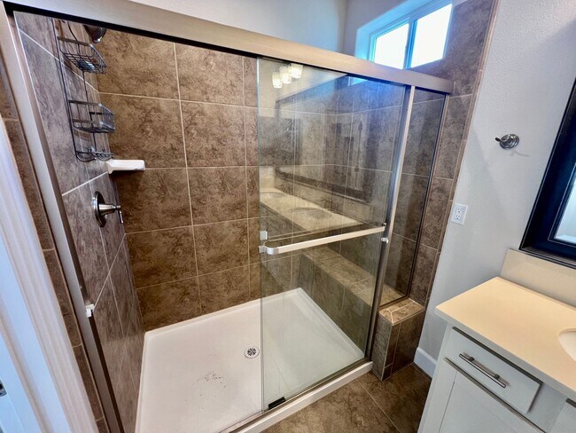 Building Photo - Lovely East Garrison 3 bedroom 2.5 bathroo...