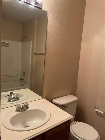 Building Photo - 2637 Van Buren Dr