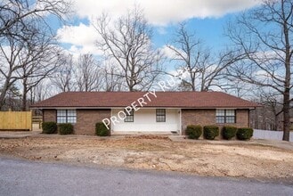 Building Photo - 340 Alpine Dr