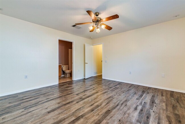 Building Photo - Beautiful Home in Southeast Austin – Pool ...