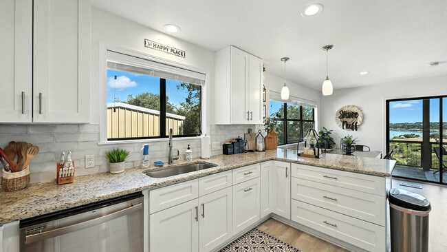 Building Photo - 1240 Canyon Springs Dr