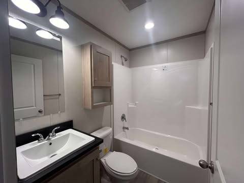 Building Photo - 1083 E State Rd 2