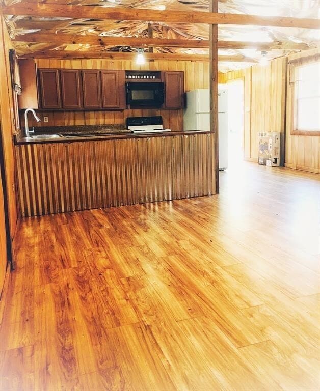 Building Photo - 20272 Forest Woods Ln