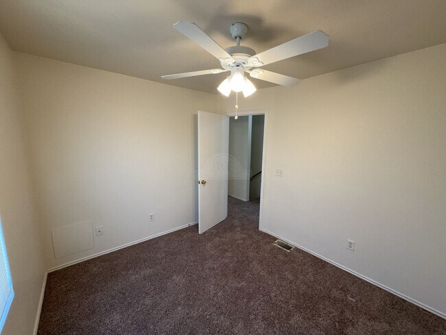 Building Photo - 4300 Abigail Dr